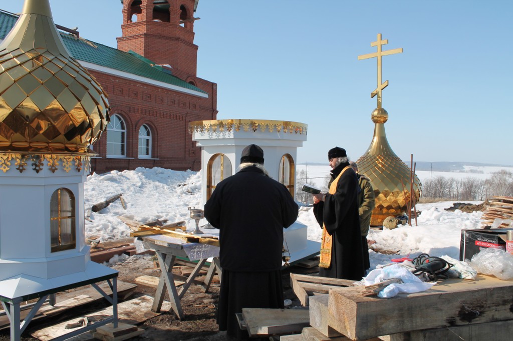 Строящийся храм на ветеранов